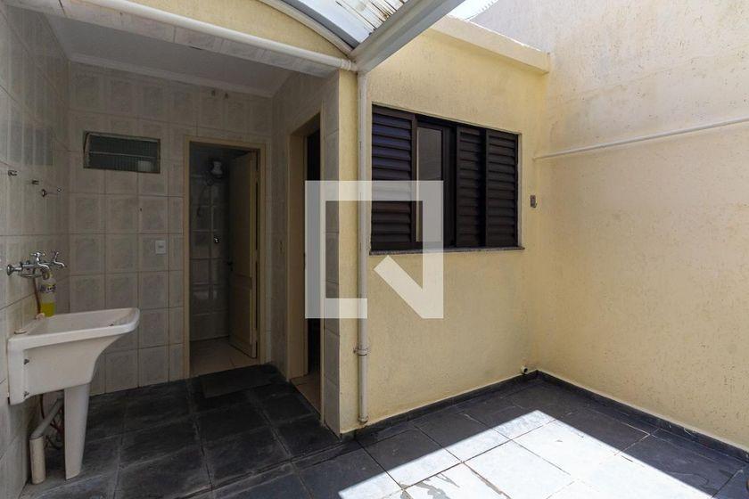 Casa à Venda – Vila Carrão, 2 Quartos, 75 m² – São Paulo