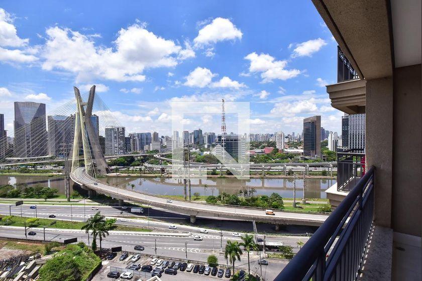Apartamento à Venda – Real Parque, 3 Quartos, 233 m² – São Paulo