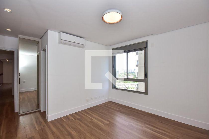 Apartamento à Venda – Real Parque, 3 Quartos, 233 m² – São Paulo