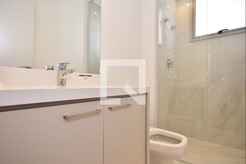 Apartamento à Venda – Real Parque, 3 Quartos, 233 m² – São Paulo