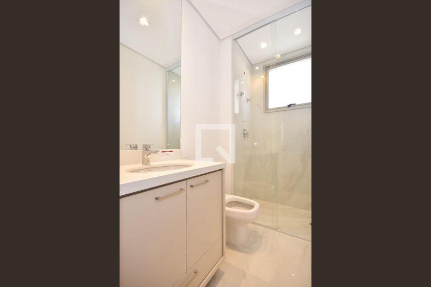 Apartamento à Venda – Real Parque, 3 Quartos, 233 m² – São Paulo