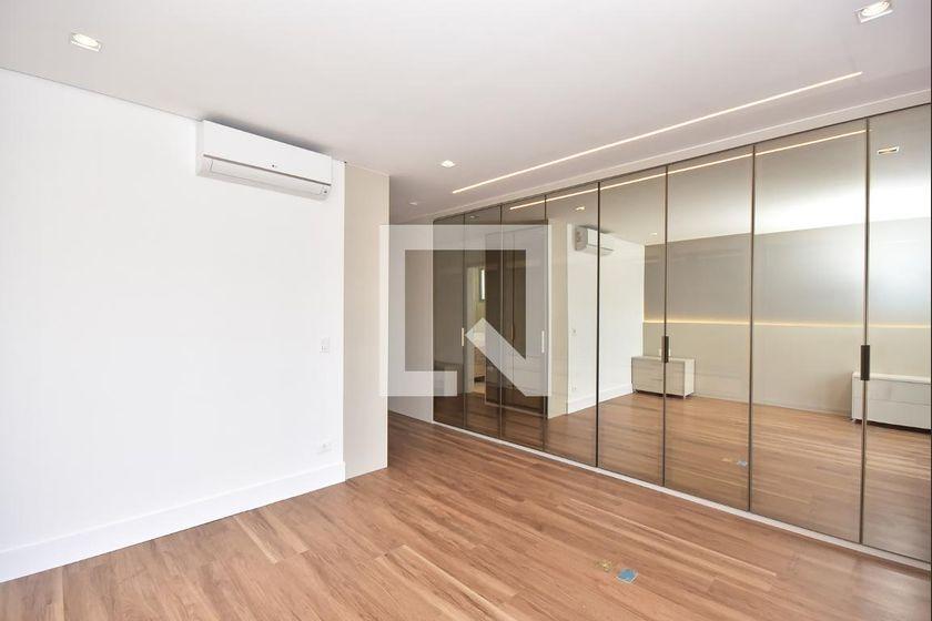Apartamento à Venda – Real Parque, 3 Quartos, 233 m² – São Paulo
