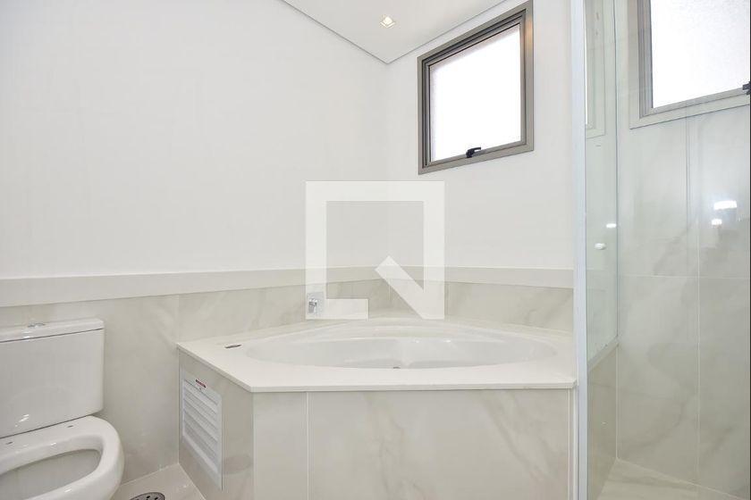 Apartamento à Venda – Real Parque, 3 Quartos, 233 m² – São Paulo