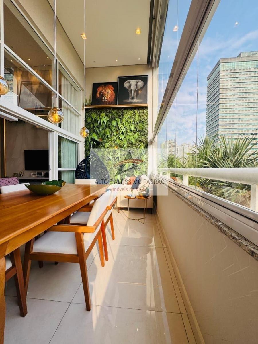 Apartamento com 3 suítes 4 vagas a venda no Morumbi