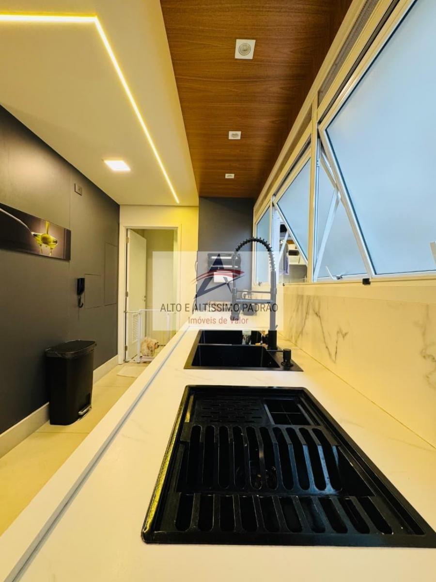 Apartamento com 3 suítes 4 vagas a venda no Morumbi