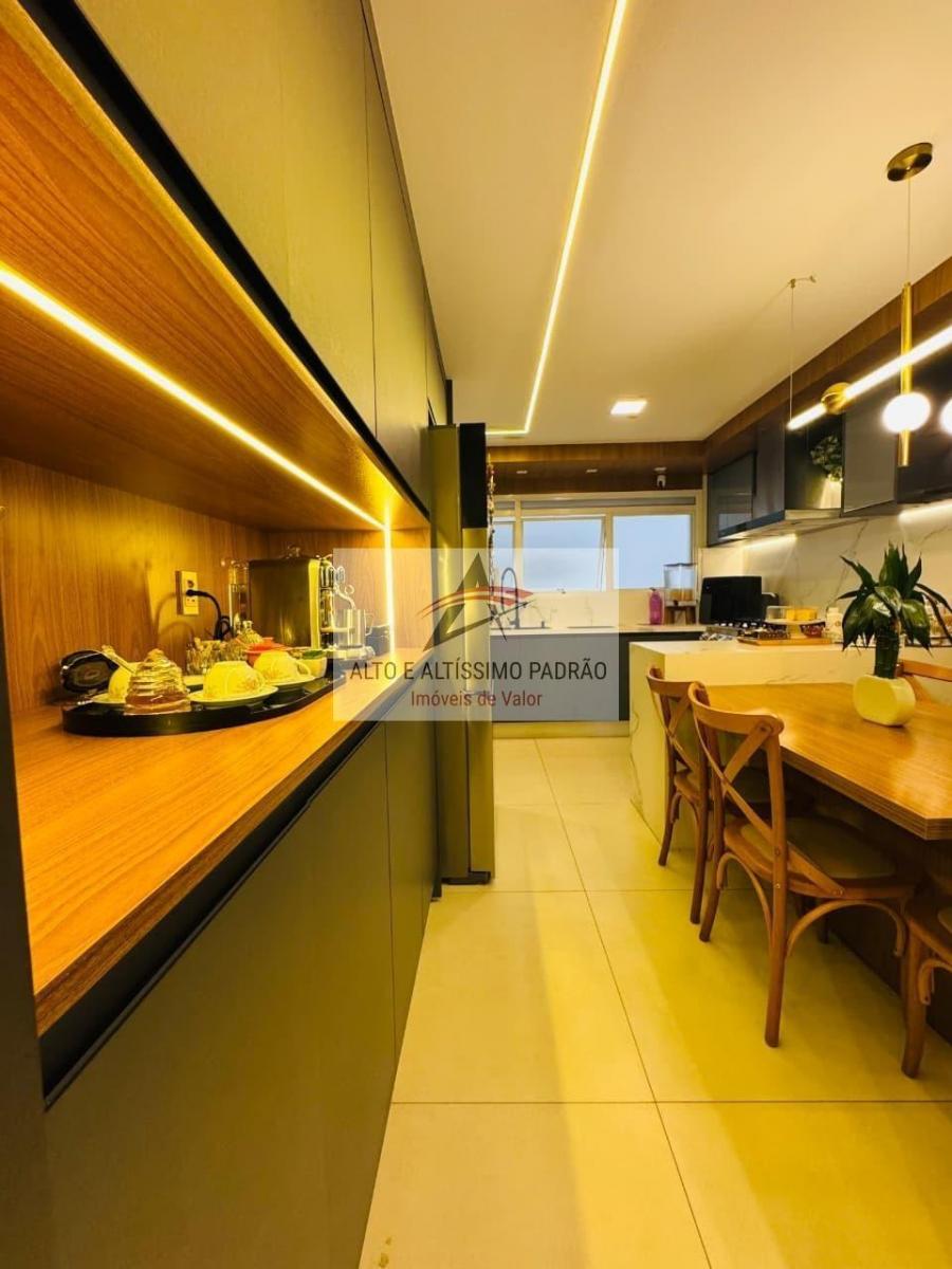 Apartamento com 3 suítes 4 vagas a venda no Morumbi