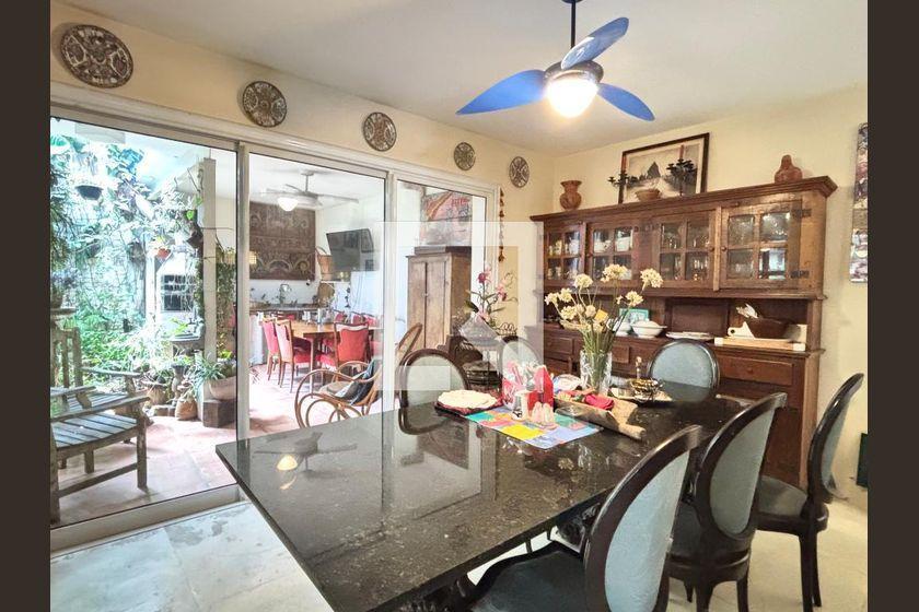Casa à Venda – Vila Olímpia, 4 Quartos, 400 m² – São Paulo