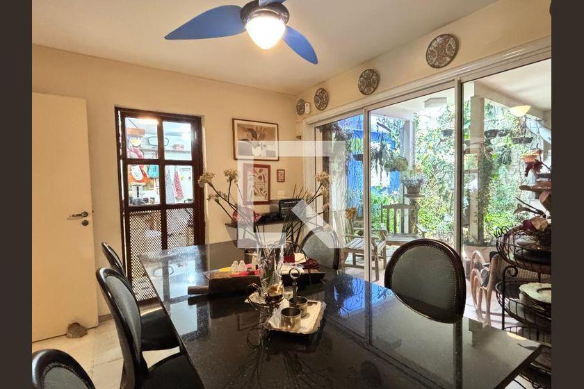 Casa à Venda – Vila Olímpia, 4 Quartos, 400 m² – São Paulo