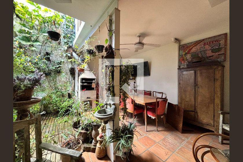 Casa à Venda – Vila Olímpia, 4 Quartos, 400 m² – São Paulo