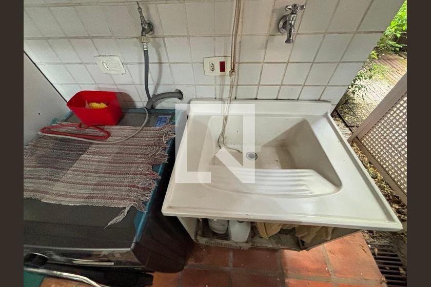 Casa à Venda – Vila Olímpia, 4 Quartos, 400 m² – São Paulo