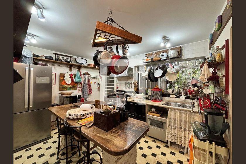 Casa à Venda – Vila Olímpia, 4 Quartos, 400 m² – São Paulo