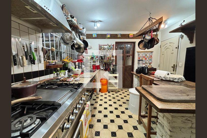 Casa à Venda – Vila Olímpia, 4 Quartos, 400 m² – São Paulo