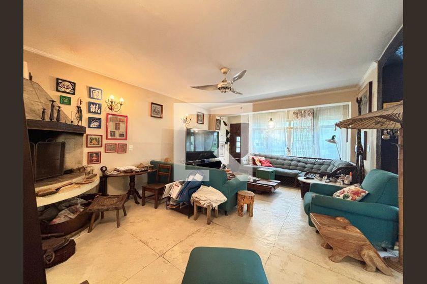 Casa à Venda – Vila Olímpia, 4 Quartos, 400 m² – São Paulo