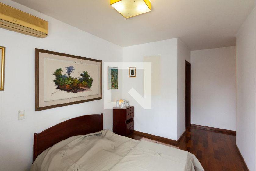 Apartamento à Venda – Itaim Bibi, 4 Quartos, 226 m² – São Paulo