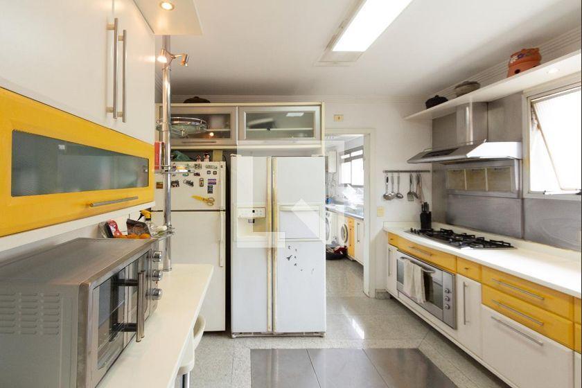Apartamento à Venda – Itaim Bibi, 4 Quartos, 226 m² – São Paulo