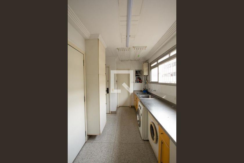 Apartamento à Venda – Itaim Bibi, 4 Quartos, 226 m² – São Paulo