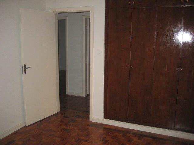 Agradável apartamento tipo para locação em Jardim Paulista com 3 quartos, sendo 1 suíte, 160m² – rem
