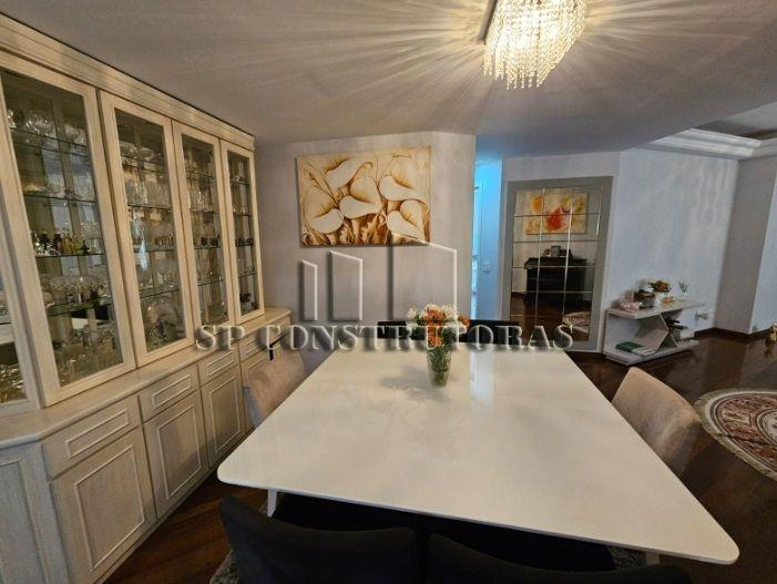 Cond. Villa Borghese – 3 Dorms – 2 Suites – 3 Vagas Garagem – Ambientes Amplos – OPORTUNIDADE!!!