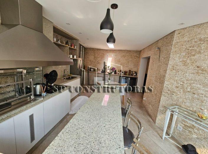 Cond. Villa Borghese – 3 Dorms – 2 Suites – 3 Vagas Garagem – Ambientes Amplos – OPORTUNIDADE!!!