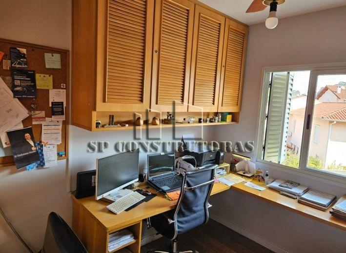 Cond. Villa Borghese – 3 Dorms – 2 Suites – 3 Vagas Garagem – Ambientes Amplos – OPORTUNIDADE!!!