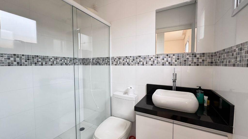 Sobrado de alto padrao com 4 suites no Parque Continental, Sao Paulo