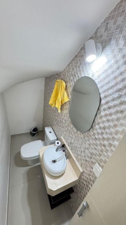 Sobrado de alto padrao com 4 suites no Parque Continental, Sao Paulo