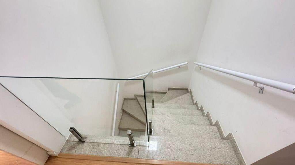 Sobrado de alto padrao com 4 suites no Parque Continental, Sao Paulo