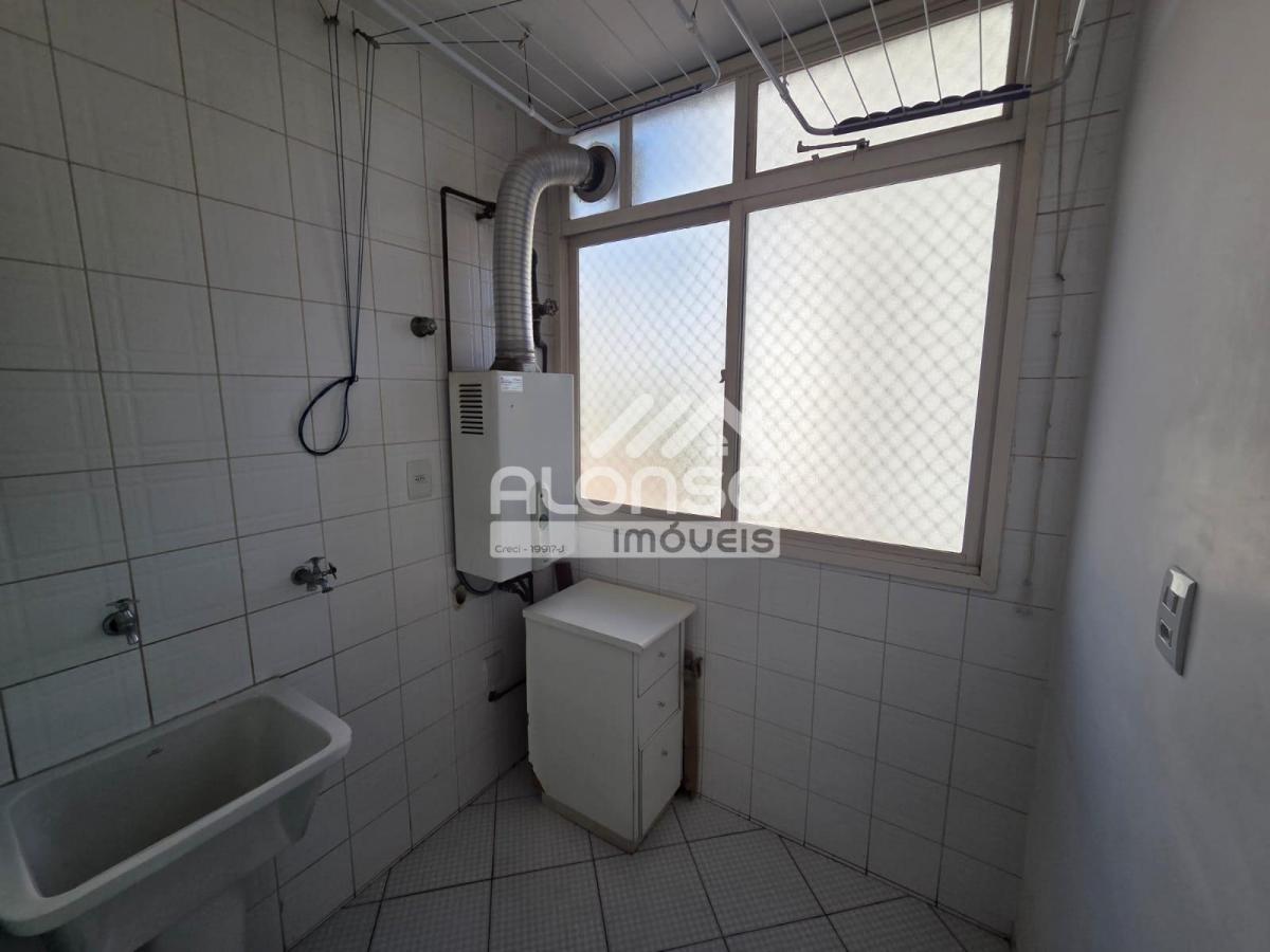 APARTAMENTO 3 QUARTOS, SUÍTE E SACADA – LOCAÇÃO