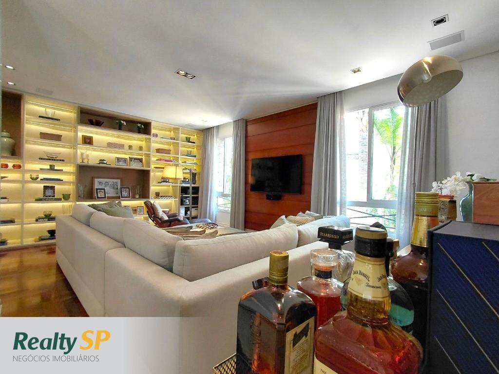 CASA 237m² EM COND. FECHADO / 3 SUÍTES / 3 SALAS / PISCINA / CHURRASQ. / 3 VAGAS