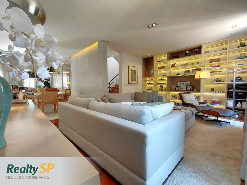 CASA 237m² EM COND. FECHADO / 3 SUÍTES / 3 SALAS / PISCINA / CHURRASQ. / 3 VAGAS