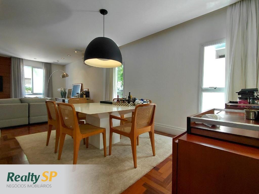 CASA 237m² EM COND. FECHADO / 3 SUÍTES / 3 SALAS / PISCINA / CHURRASQ. / 3 VAGAS