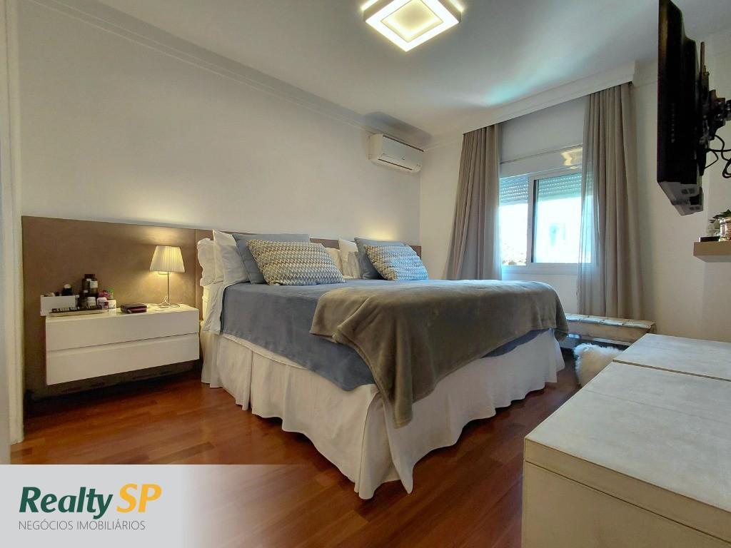 CASA 237m² EM COND. FECHADO / 3 SUÍTES / 3 SALAS / PISCINA / CHURRASQ. / 3 VAGAS