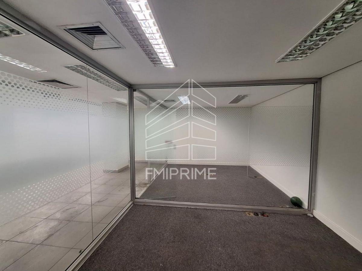 LAPA -GALPÃO COMERCIAL DE 1.450 M2 DE ÁREA CONSTRUÍDA NA LAPA.