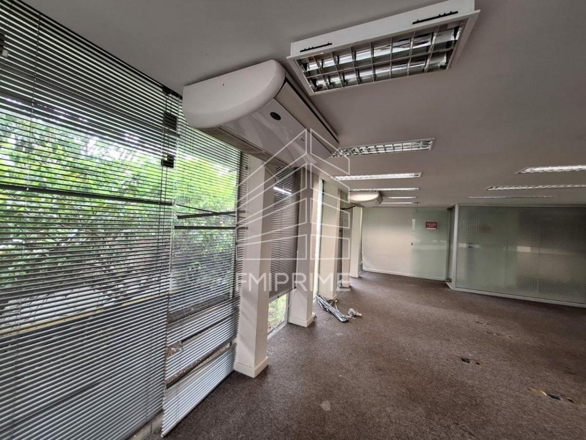 LAPA -GALPÃO COMERCIAL DE 1.450 M2 DE ÁREA CONSTRUÍDA NA LAPA.