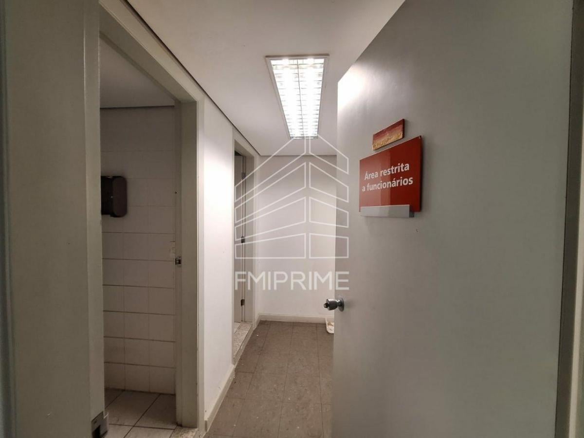 LAPA -GALPÃO COMERCIAL DE 1.450 M2 DE ÁREA CONSTRUÍDA NA LAPA.