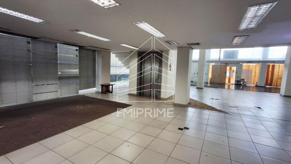 LAPA -GALPÃO COMERCIAL DE 1.450 M2 DE ÁREA CONSTRUÍDA NA LAPA.