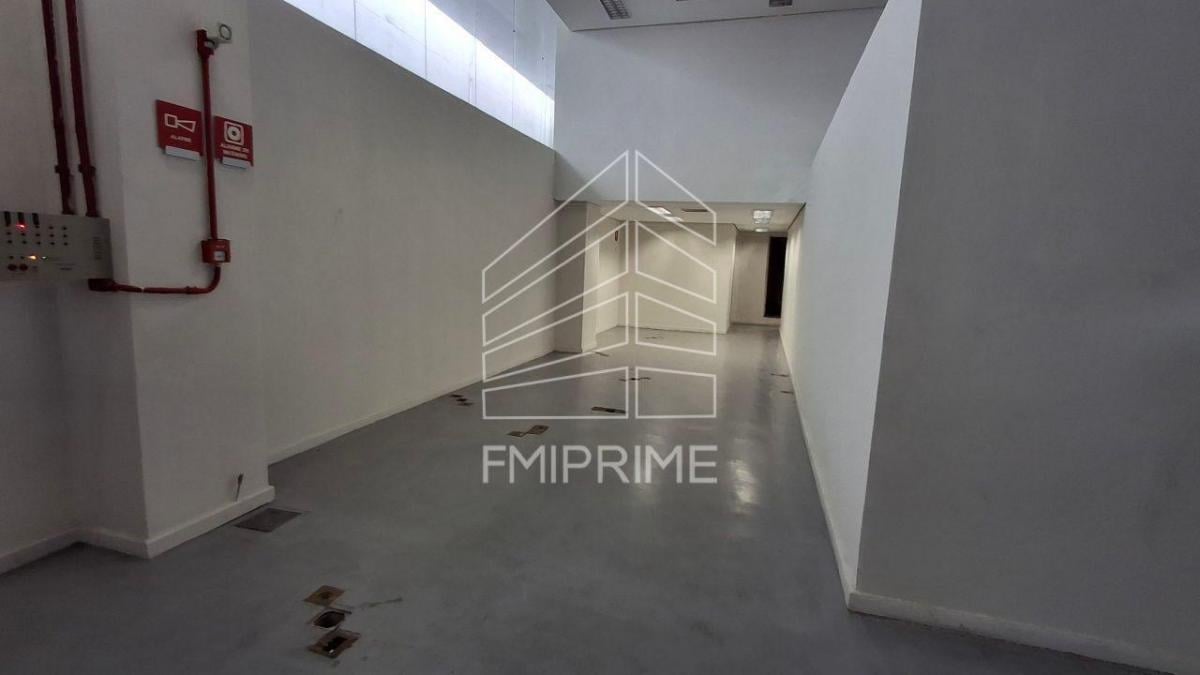 LAPA -GALPÃO COMERCIAL DE 1.450 M2 DE ÁREA CONSTRUÍDA NA LAPA.