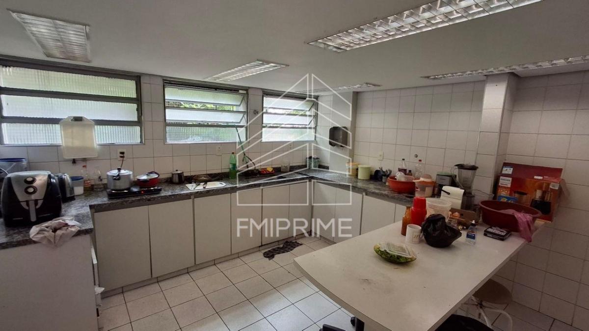 LAPA -GALPÃO COMERCIAL DE 1.450 M2 DE ÁREA CONSTRUÍDA NA LAPA.