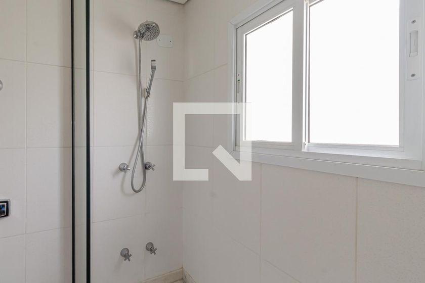 Apartamento à Venda – Moema, 3 Quartos, 240 m² – São Paulo