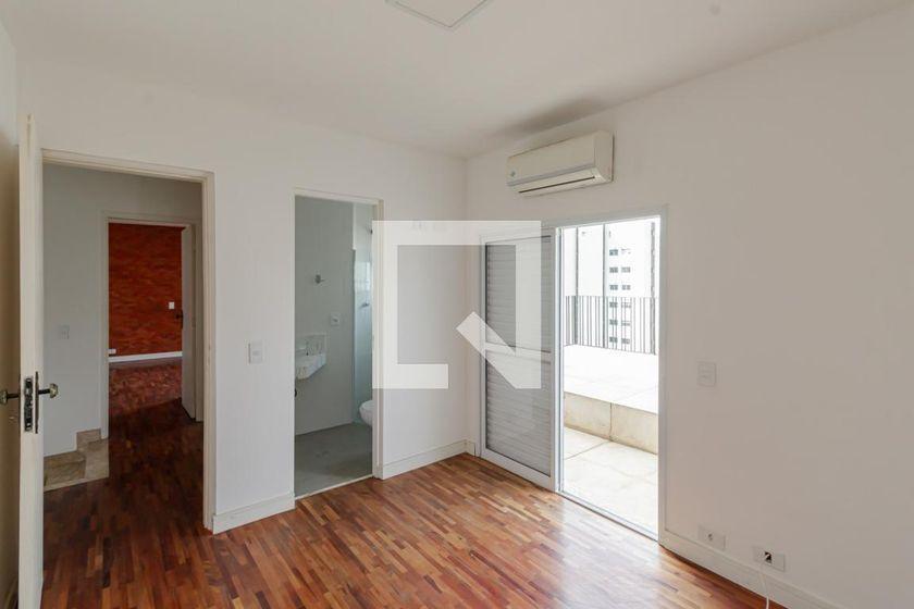 Apartamento à Venda – Moema, 3 Quartos, 240 m² – São Paulo
