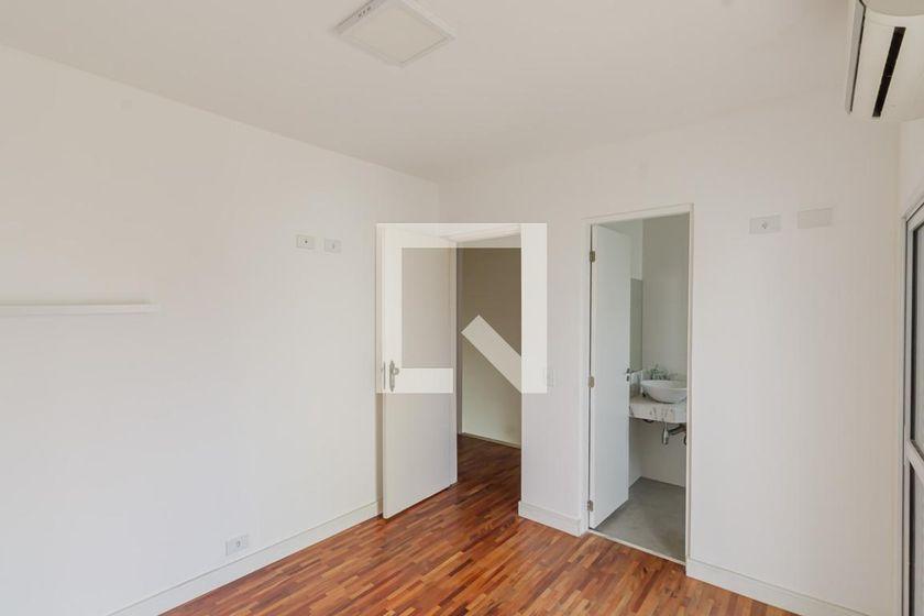 Apartamento à Venda – Moema, 3 Quartos, 240 m² – São Paulo