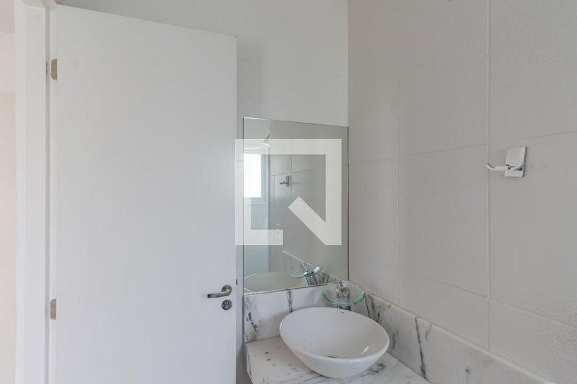 Apartamento à Venda – Moema, 3 Quartos, 240 m² – São Paulo