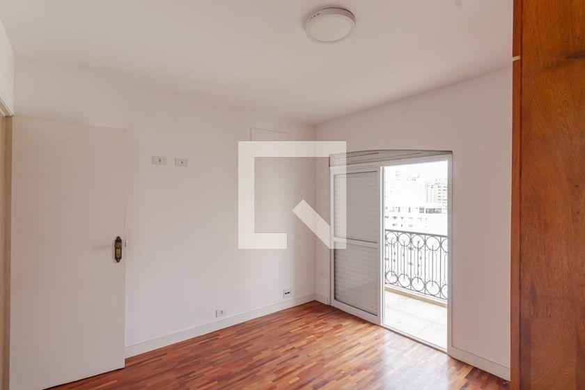 Apartamento à Venda – Moema, 3 Quartos, 240 m² – São Paulo