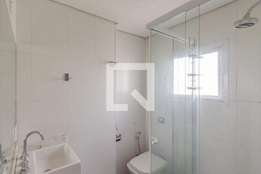 Apartamento à Venda – Moema, 3 Quartos, 240 m² – São Paulo