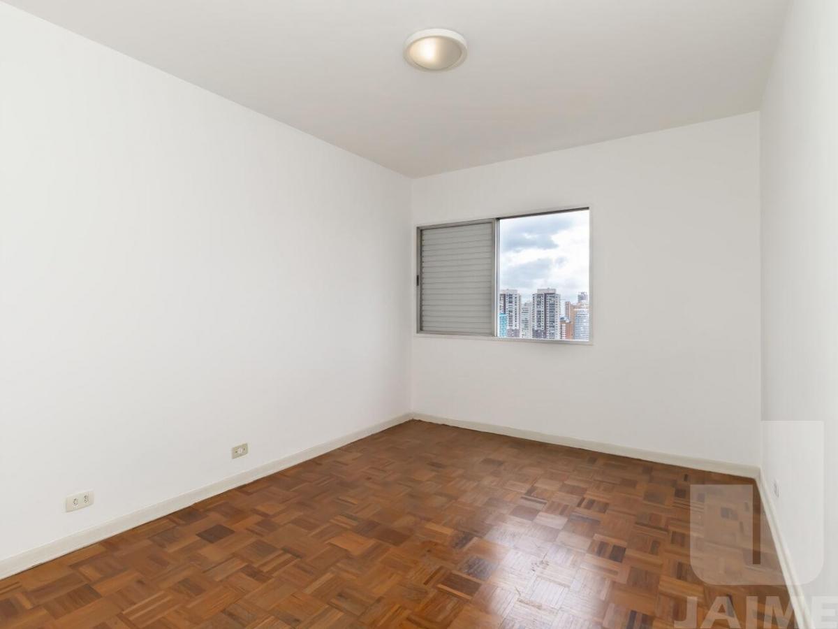 Apartamento 03 dormitórios, 01 vaga em Perdizes.