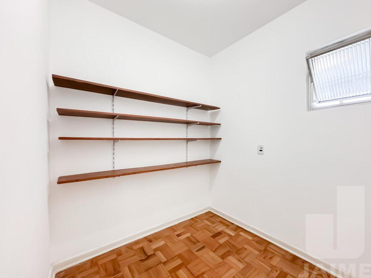 Apartamento 03 dormitórios, 01 vaga em Perdizes.