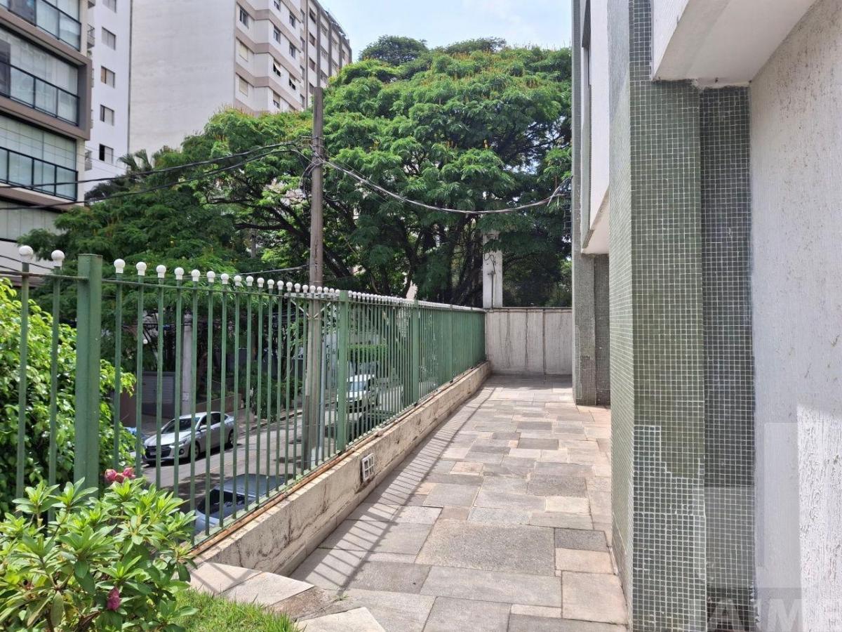 Apartamento 03 dormitórios, 01 vaga em Perdizes.