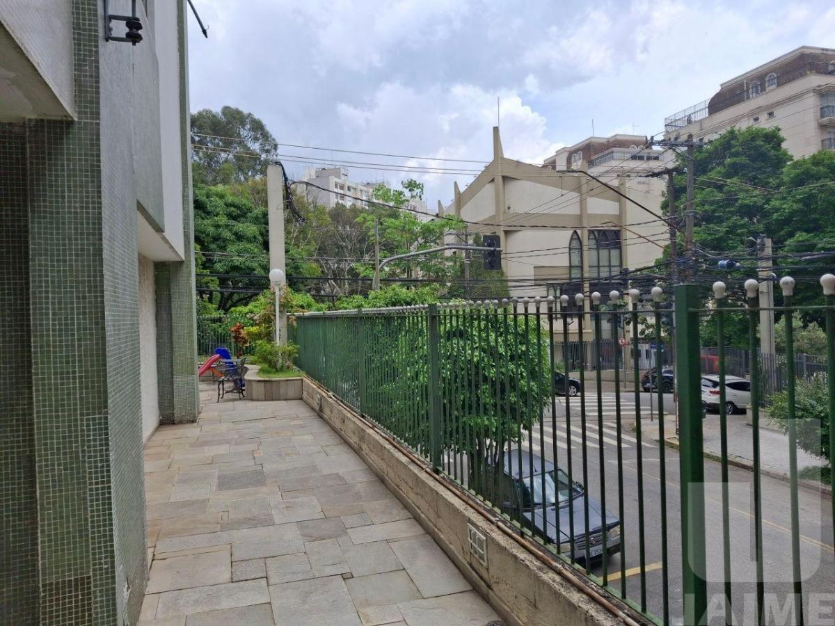 Apartamento 03 dormitórios, 01 vaga em Perdizes.