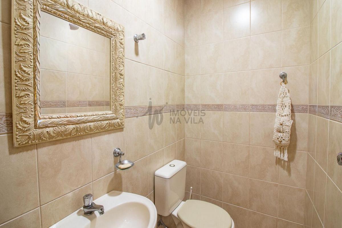 Casa espaçosa – 3 dormitórios – Vila Residencial Arborizada – Perto Parque Aclimação