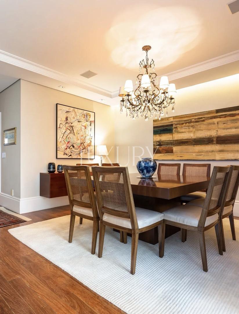 Apartamento na rua Fernandes de Abreu com 262.0 m² e lazer completo à venda no bairro Itaim Bibi.